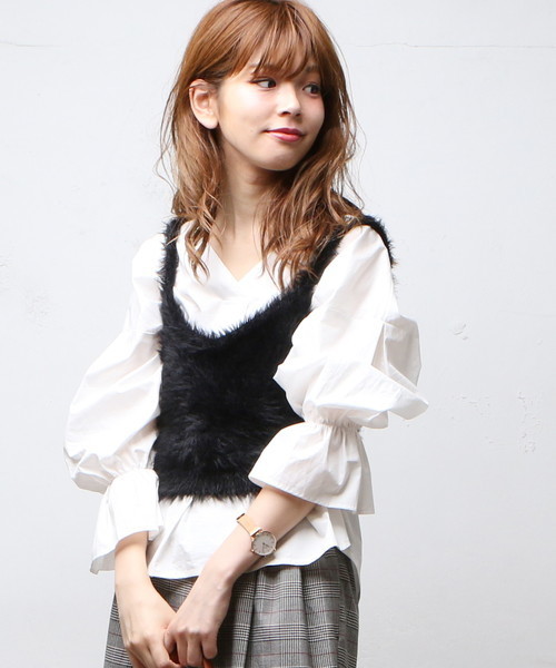 natural couture（ナチュラルクチュール）の「モンスターシャギービスチェ（ニット/セーター・レディース・アイボリー/ブラック/グリーン/プラム・FREE）」の2枚目の写真