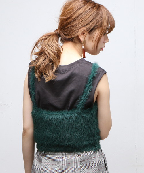 natural couture（ナチュラルクチュール）の「モンスターシャギービスチェ（ニット/セーター・レディース・アイボリー/ブラック/グリーン/プラム・FREE）」の7枚目の写真