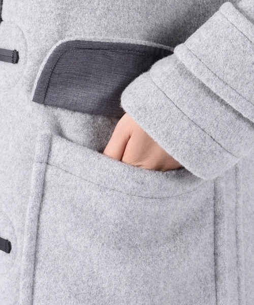 LONDON TRADITION（ロンドントラディション）の「LONDON TRADITION（ロンドン トラディション）: ロング ダッフル ◇（ダッフルコート・レディース・ライトグレー/ネイビー・SMALL/MEDIUM）」の9枚目の写真