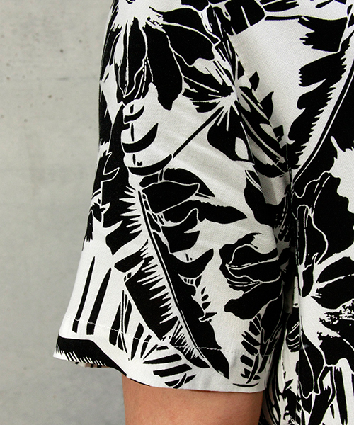 VENCEEXCHANGE（ヴァンスエクスチェンジ）の「WEB限定 トロピカル柄オープンカラーシャツ（シャツ/ブラウス・メンズ・ホワイト/ダークグレー・LARGE/MEDIUM）」の6枚目の写真