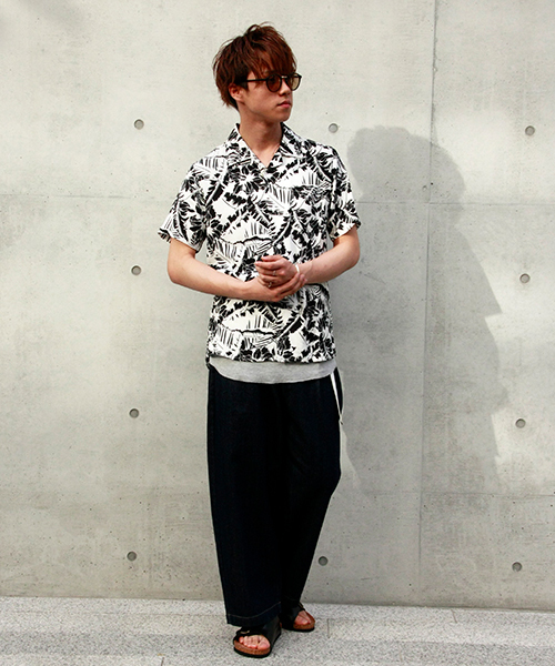 VENCEEXCHANGE（ヴァンスエクスチェンジ）の「WEB限定 トロピカル柄オープンカラーシャツ（シャツ/ブラウス・メンズ・ホワイト/ダークグレー・LARGE/MEDIUM）」の11枚目の写真