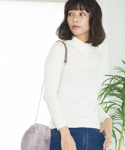 WEGO(ウィゴー)の「WEGO/リブハイネックニット(ニット/セーター・レディース・ブラック/ダークグリーン/ネイビー/ブラウン/オフホワイト/マスタード/杢グレー/ライトピンク/ワイン/ライトベージュ/ホワイト系その他5/ブラウン系その他5/イエロー系その他6/レッド系その他5/オレンジ/パープル/ライム・FREE)」の2枚目の写真