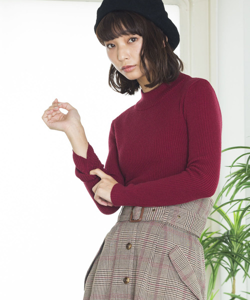 WEGO(ウィゴー)の「WEGO/リブハイネックニット(ニット/セーター・レディース・ブラック/ダークグリーン/ネイビー/ブラウン/オフホワイト/マスタード/杢グレー/ライトピンク/ワイン/ライトベージュ/ホワイト系その他5/ブラウン系その他5/イエロー系その他6/レッド系その他5/オレンジ/パープル/ライム・FREE)」の15枚目の写真