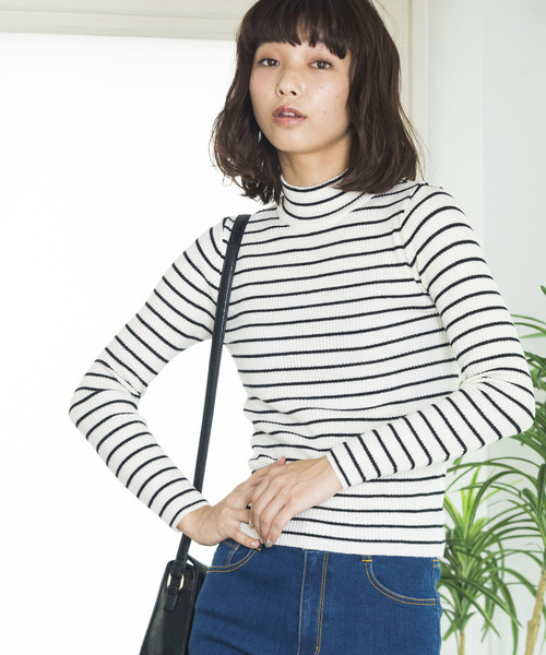 WEGO(ウィゴー)の「WEGO/リブハイネックニット(ニット/セーター・レディース・ブラック/ダークグリーン/ネイビー/ブラウン/オフホワイト/マスタード/杢グレー/ライトピンク/ワイン/ライトベージュ/ホワイト系その他5/ブラウン系その他5/イエロー系その他6/レッド系その他5/オレンジ/パープル/ライム・FREE)」の3枚目の写真