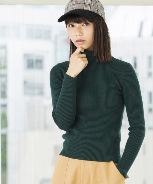 WEGO(ウィゴー)の「WEGO/リブハイネックニット(ニット/セーター・レディース・ブラック/ダークグリーン/ネイビー/ブラウン/オフホワイト/マスタード/杢グレー/ライトピンク/ワイン/ライトベージュ/ホワイト系その他5/ブラウン系その他5/イエロー系その他6/レッド系その他5/オレンジ/パープル/ライム・FREE)」の9枚目の写真