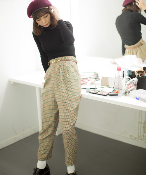 WEGO(ウィゴー)の「WEGO/リブハイネックニット(ニット/セーター・レディース・ブラック/ダークグリーン/ネイビー/ブラウン/オフホワイト/マスタード/杢グレー/ライトピンク/ワイン/ライトベージュ/ホワイト系その他5/ブラウン系その他5/イエロー系その他6/レッド系その他5/オレンジ/パープル/ライム・FREE)」の22枚目の写真