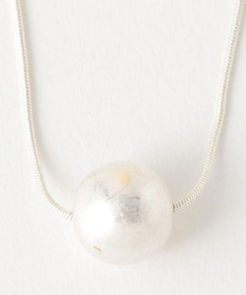 BEAUTY&YOUTH UNITED ARROWS（ビューティーアンドユースユナイテッドアローズ）の「BY ワンボールネックレス о（ネックレス・レディース・シルバー/ゴールド・FREE）」の2枚目の写真