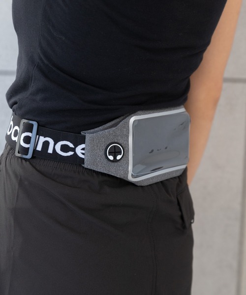NEW BALANCE（ニューバランス）の「new balance [ランニングポーチ] スポーツ ランニング スマホポーチ ケース 小物入れ（スポーツグッズ・メンズ・ブラック/グレー/ピンク・MEDIUM/ONE SIZE）」の17枚目の写真