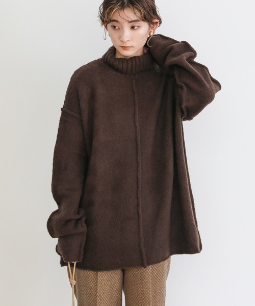 select MOCA(セレクトモカ)の「リンキングオーバーサイズタートルニット(ニット/セーター・レディース・アッシュグレー/ブラック/ブラウン/アイボリー/ダークブルー・FREE)」の4枚目の写真