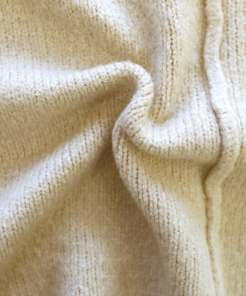 select MOCA(セレクトモカ)の「リンキングオーバーサイズタートルニット(ニット/セーター・レディース・アッシュグレー/ブラック/ブラウン/アイボリー/ダークブルー・FREE)」の17枚目の写真