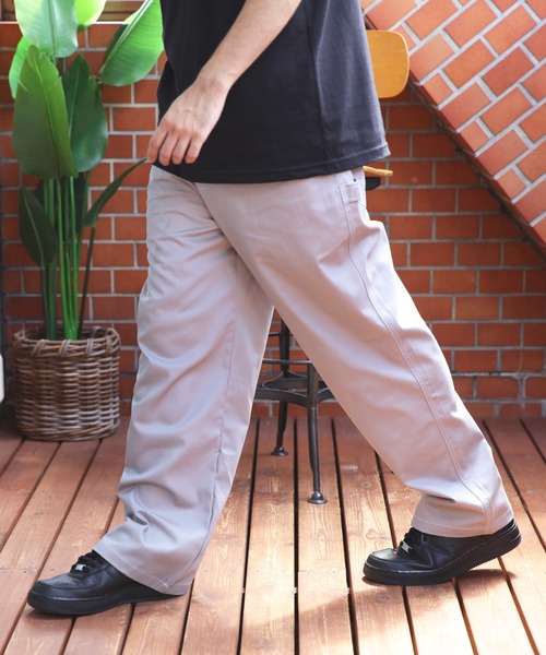 ８(eight)（エイト）の「デニムペインターパンツ（デニムパンツ・メンズ・ブラック/インディゴブルー/ブルー/オフホワイト/その他1/その他2/グリーン/ブラック系その他/オレンジ/パープル/レッド/ホワイト系その他/ブラック系その他2/ブラック系その他3/ライトインディゴブルー/ブラック系その他4/ライトグレー/ネイビー/ブルー系その他/チャコール/ベージュ/ブラック系その他5/サックスブルー/オリーブ・MEDIUM/LARGE/X-LARGE）」の9枚目の写真