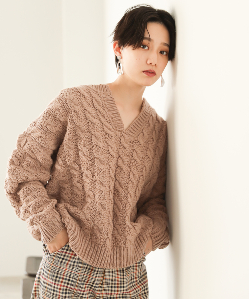 PAGEBOY（ページボーイ）の「ケーブルキーネックプルオーバー（ニット/セーター・レディース・チャコールグレー/パープル/オフホワイト/ライトブラウン・FREE）」の11枚目の写真