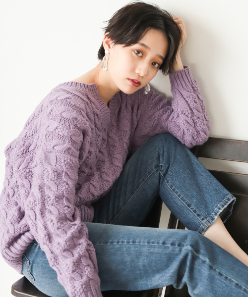 PAGEBOY（ページボーイ）の「ケーブルキーネックプルオーバー（ニット/セーター・レディース・チャコールグレー/パープル/オフホワイト/ライトブラウン・FREE）」の14枚目の写真