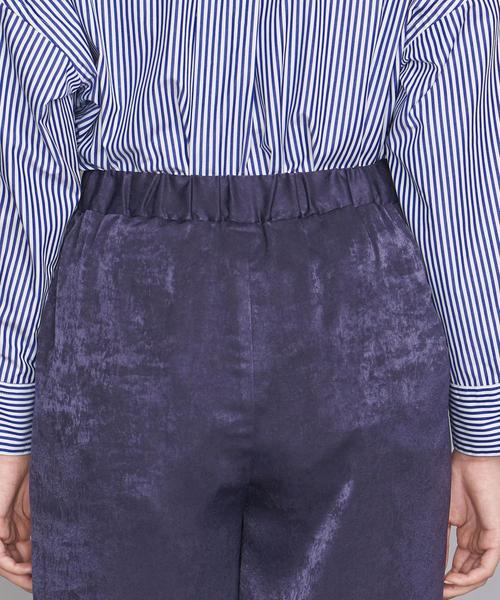 BEAUTY&YOUTH UNITED ARROWS（ビューティーアンドユースユナイテッドアローズ）の「BY スウェードライクサテンワイドパンツо（その他パンツ・レディース・ネイビー/その他1/オリーブ・SMALL/MEDIUM）」の18枚目の写真