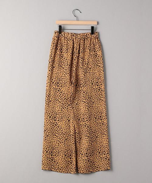 BEAUTY&YOUTH UNITED ARROWS（ビューティーアンドユースユナイテッドアローズ）の「BY スウェードライクサテンワイドパンツо（その他パンツ・レディース・ネイビー/その他1/オリーブ・SMALL/MEDIUM）」の8枚目の写真