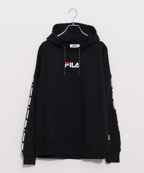 FILA(フィラ)の「【FILA/フィラ】WEB限定 別注 ビックシルエット ロゴテープ スウェット プルパーカー(パーカー・メンズ・ブラック/ホワイト/杢グレー・M/L/LL/5L/3L/4L)」の2枚目の写真