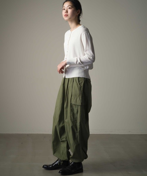 OMNES(オムネス)の「タックワイドカーゴパンツ(カーゴパンツ・レディース・カーキ・MEDIUM/LARGE)」の15枚目の写真
