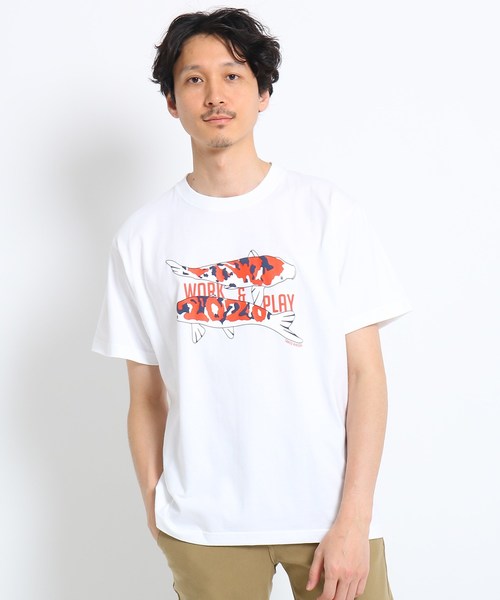 TAKEO KIKUCHI(タケオキクチ)の「2020錦鯉 Tシャツ(Tシャツ/カットソー・メンズ・レッド系1/ホワイト・03/01/02)」の2枚目の写真