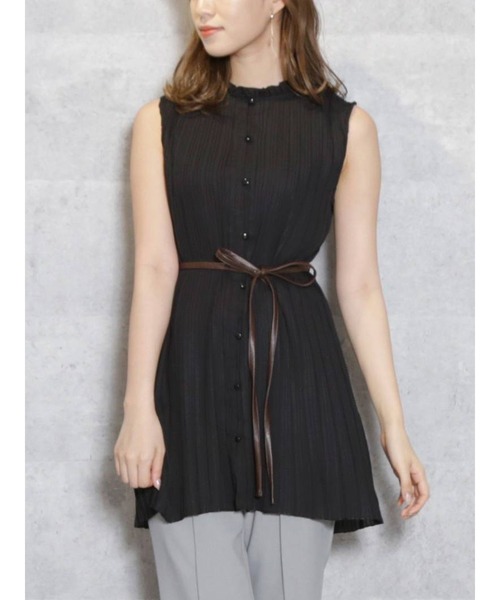 dazzlin（ダズリン）の「スタンドフリルカラーブラウス（シャツ/ブラウス・レディース・オフホワイト/ブラック/ピンク・FREE）」の2枚目の写真