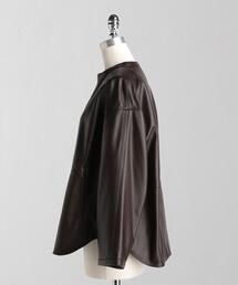 LOEFF（ロエフ）の「＜LOEFF（ロエフ）＞ レザー ポンチョ