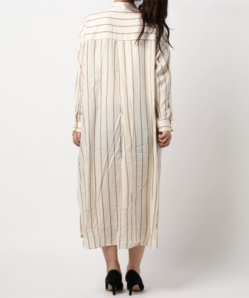 AMERICAN HOLIC（アメリカンホリック）の「バックタック比翼シャツワンピース　＊（ワンピース・レディース・チェック/ホワイト系その他6/ブルー系その他4・FREE）」の4枚目の写真