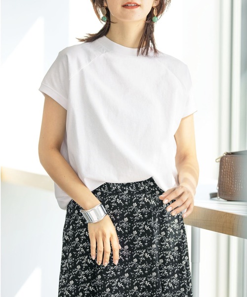 GeeRA（ジーラ）の「綿100％プチハイネックラグランＴシャツ（Tシャツ/カットソー・レディース・オフホワイト/ベージュ/ブラック/モカ・X-LARGE/MEDIUM/LARGE/XX-LARGE/SMALL）」の10枚目の写真