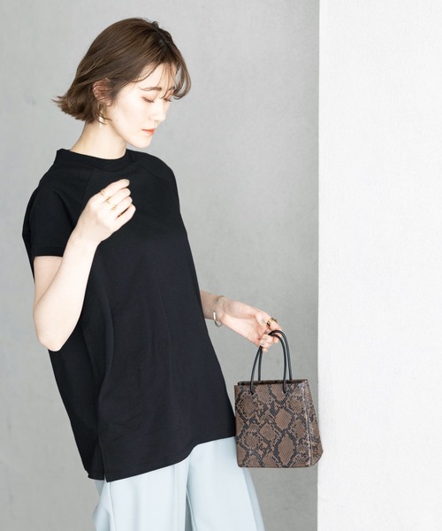 GeeRA（ジーラ）の「綿100％プチハイネックラグランＴシャツ（Tシャツ/カットソー・レディース・オフホワイト/ベージュ/ブラック/モカ・X-LARGE/MEDIUM/LARGE/XX-LARGE/SMALL）」の17枚目の写真