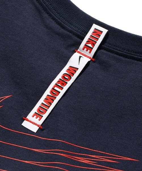 NIKE（ナイキ）の「WEB限定 NIKE/ナイキ NSW WWSS バックプリントTシャツ/DA8860-104/400（Tシャツ/カットソー・メンズ・ホワイト/レッド・SMALL/MEDIUM/LARGE/X-LARGE/XX-LARGE/X-SMALL/ONE SIZE）」の10枚目の写真