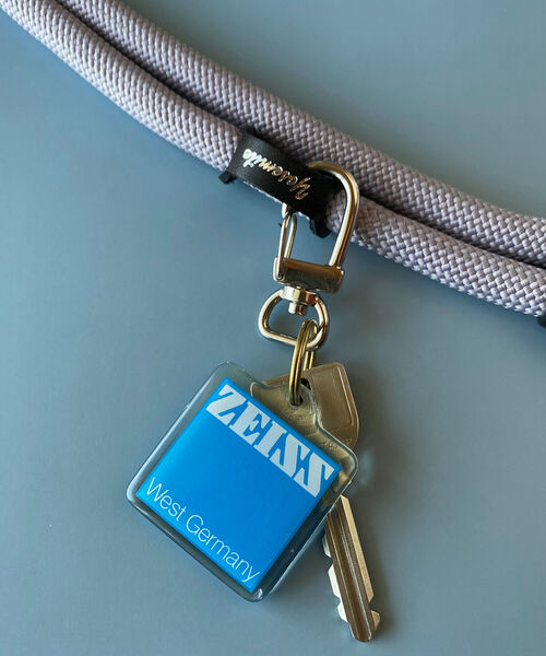 bpr BEAMS（ビーピーアール ビームス ）の「Extended Photographic Material / YOSEMITE MOBILE STRAP▲（スマホグッズ・メンズ・ブラック/グレー/カーキ/オレンジ/その他・ONE SIZE）」の6枚目の写真