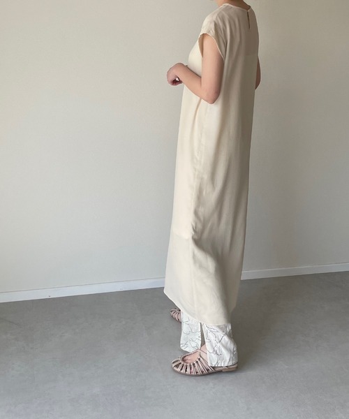 y/m by misato（イムバイミサト）の「楊柳ワンピース（ワンピース・レディース・アイボリー/ダークブルー・FREE）」の5枚目の写真