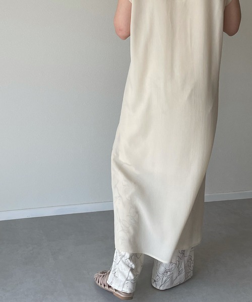 y/m by misato（イムバイミサト）の「楊柳ワンピース（ワンピース・レディース・アイボリー/ダークブルー・FREE）」の10枚目の写真