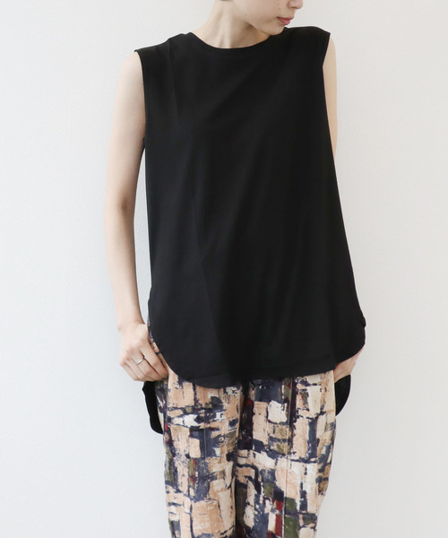 Three Four Time（ｽﾘｰﾌｫｰﾀｲﾑ）の「【吸水・速乾・汗シミ防止】ノースリーブロングプルオーバー（Tシャツ/カットソー・レディース・ブラック/アイボリー・FREE）」の2枚目の写真