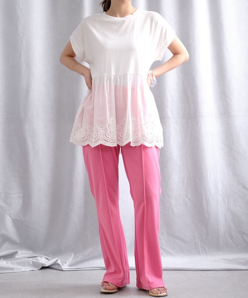 ＡＮＤＪ（アンドジェイ）の「ウエスト切替スカラップ刺繍フレンチ袖ペプラムトップス（Tシャツ/カットソー・レディース・ブラック/ホワイト・M）」の3枚目の写真