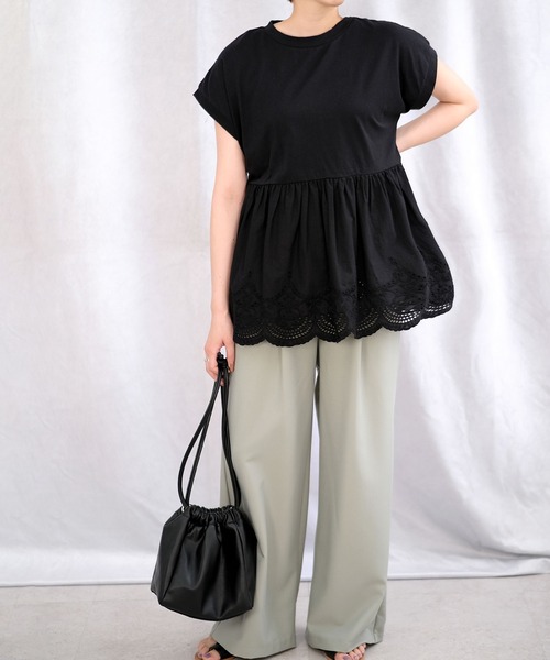 ＡＮＤＪ（アンドジェイ）の「ウエスト切替スカラップ刺繍フレンチ袖ペプラムトップス（Tシャツ/カットソー・レディース・ブラック/ホワイト・M）」の9枚目の写真