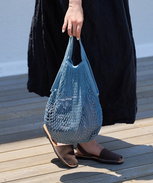 PUAL CE CIN（ピュアルセシン）の「巾着付き編みBAG（ハンドバッグ・レディース・ホワイト/ブラック/ナチュラル/ブルー・FREE）」の9枚目の写真