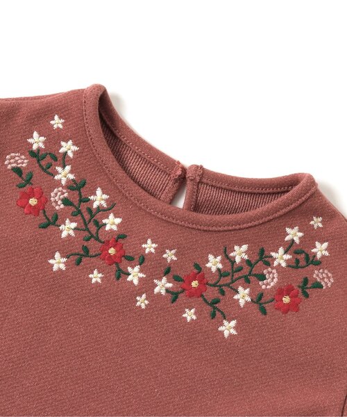 Seraph（セラフ）の「刺繍入り長袖トップス（Tシャツ/カットソー・キッズ・サーモンピンク/ベージュ/オフホワイト・90/95/80/100/140/120/130/110）」の7枚目の写真
