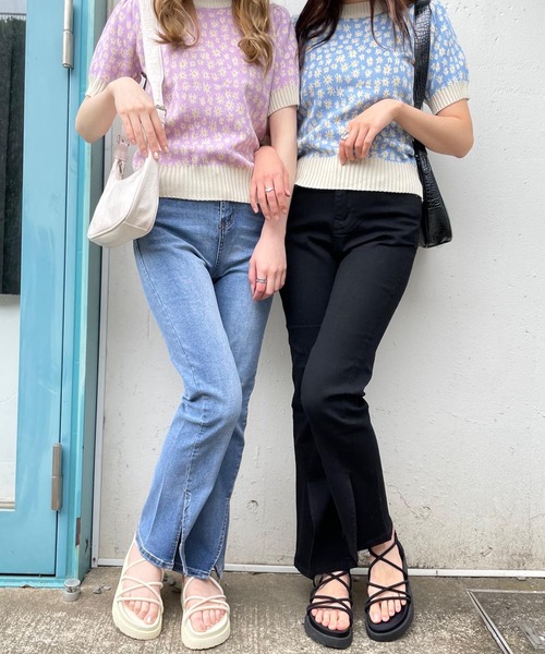 WEGO(ウィゴー)の「WEGO/スリットフレアデニムパンツ(デニムパンツ・レディース・ブラック/ブルー・SMALL/MEDIUM/LARGE)」の11枚目の写真
