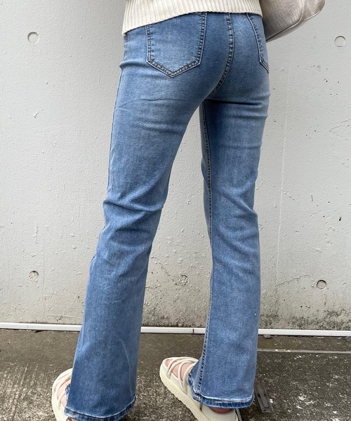 WEGO(ウィゴー)の「WEGO/スリットフレアデニムパンツ(デニムパンツ・レディース・ブラック/ブルー・SMALL/MEDIUM/LARGE)」の12枚目の写真