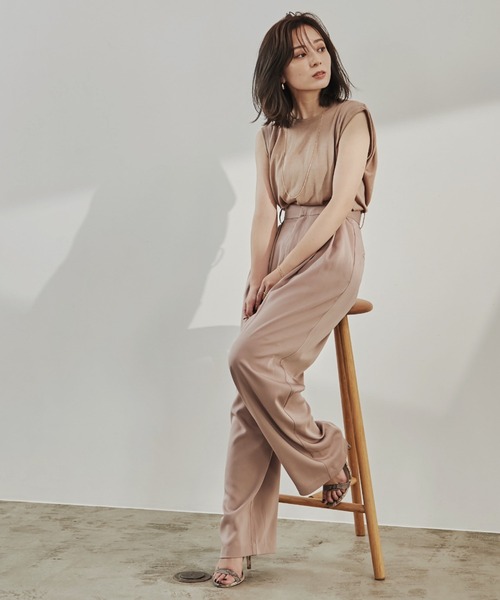 anuans（アニュアンス）の「サスペンダー付きタックワイドパンツ（スラックス・レディース・ピンクベージュ/ベージュ/ブラック・SMALL/MEDIUM）」の5枚目の写真