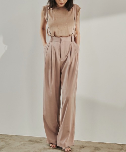 ベージュ サスペンダー付き ワイドパンツ anuans（アニュアンス）の「サスペンダー付きタックワイドパンツ