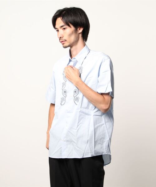 Uncut Bound(アンカットバウンド)の「ritrovo(リトロボ)刺繍シャツ(シャツ/ブラウス・メンズ・ホワイト/ブルー・FREE)」の2枚目の写真