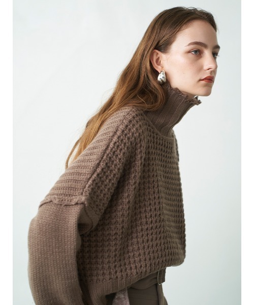 ENVYM（アンビー）の「クラッシュ２Ｗａｙニット（ニット/セーター・レディース・ホワイト/ブラック/モカ・FREE）」の3枚目の写真