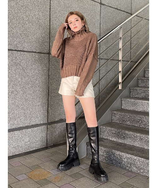 ENVYM（アンビー）の「クラッシュ２Ｗａｙニット（ニット/セーター・レディース・ホワイト/ブラック/モカ・FREE）」の7枚目の写真