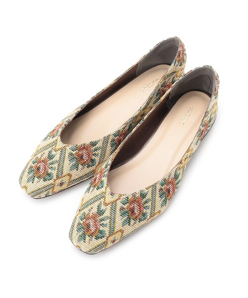 DRESKIP（ドレスキップ）の「◆やわらかVカットシューズ（パンプス・レディース・ブラウン系1/ブラウン系/ブラック/ベージュ系7・35/55/25/45）」の4枚目の写真