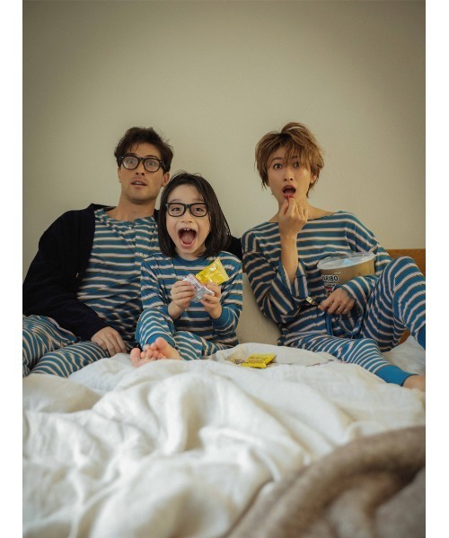 Yum（ユーム）の「マルチボーダートップス＆パンツセット（21AW