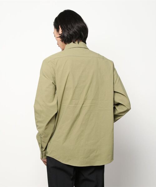 BURTON（バートン）の「撥水 MULTIPATH 長袖 ストレッチ サファリ シャツ（シャツ/ブラウス・メンズ・オリーブ・M/XL/XS/L/S）」の2枚目の写真