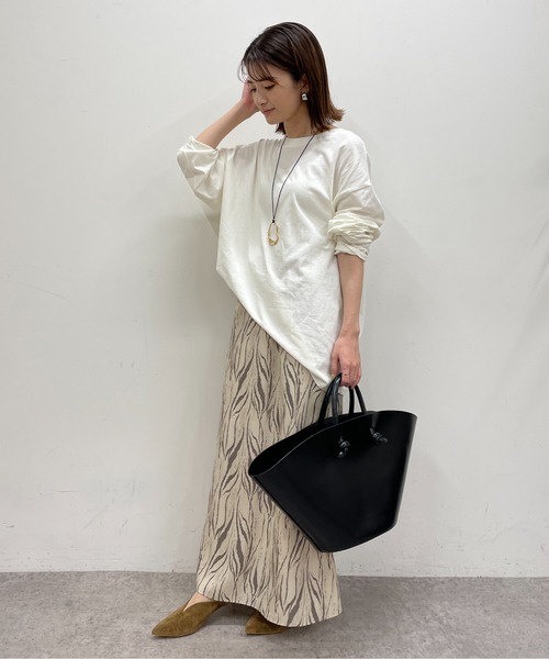 LOUNGEDRESS（ラウンジドレス）の「2way BIGロゴロンT（Tシャツ/カットソー・レディース・ブラック/オフホワイト・FREE）」の6枚目の写真