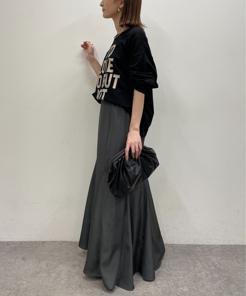 LOUNGEDRESS（ラウンジドレス）の「2way BIGロゴロンT（Tシャツ/カットソー・レディース・ブラック/オフホワイト・FREE）」の14枚目の写真