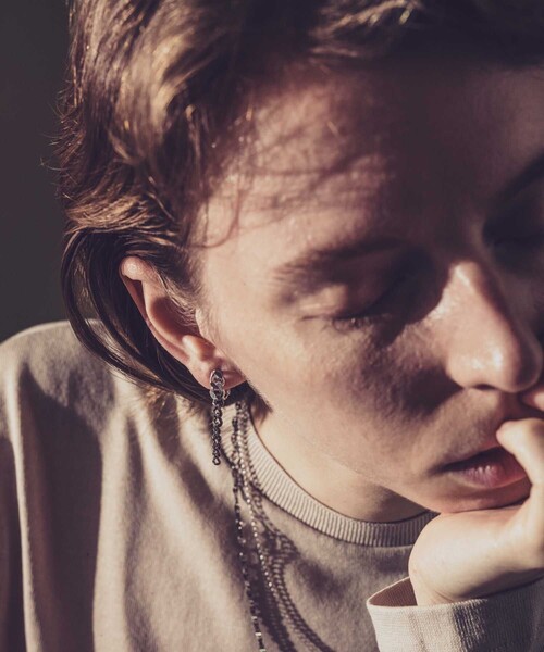 and cloud（アンドクラウド）の「Gradation Earring M / Single（イヤリング・レディース・シルバー/シルバー系その他/イエローゴールド/ゴールド系その他・FREE）」の17枚目の写真