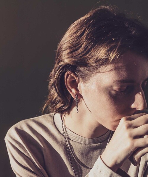 and cloud（アンドクラウド）の「Gradation Earring M / Single（イヤリング・レディース・シルバー/シルバー系その他/イエローゴールド/ゴールド系その他・FREE）」の18枚目の写真